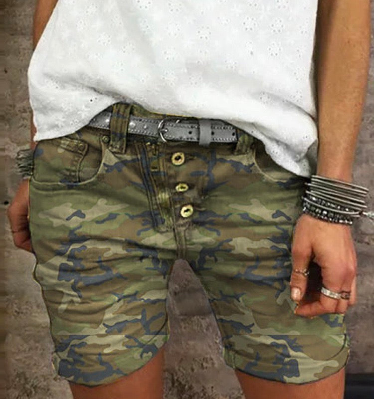 Mixiedress Elastic Waist Buttons Skinny Camo Shorts